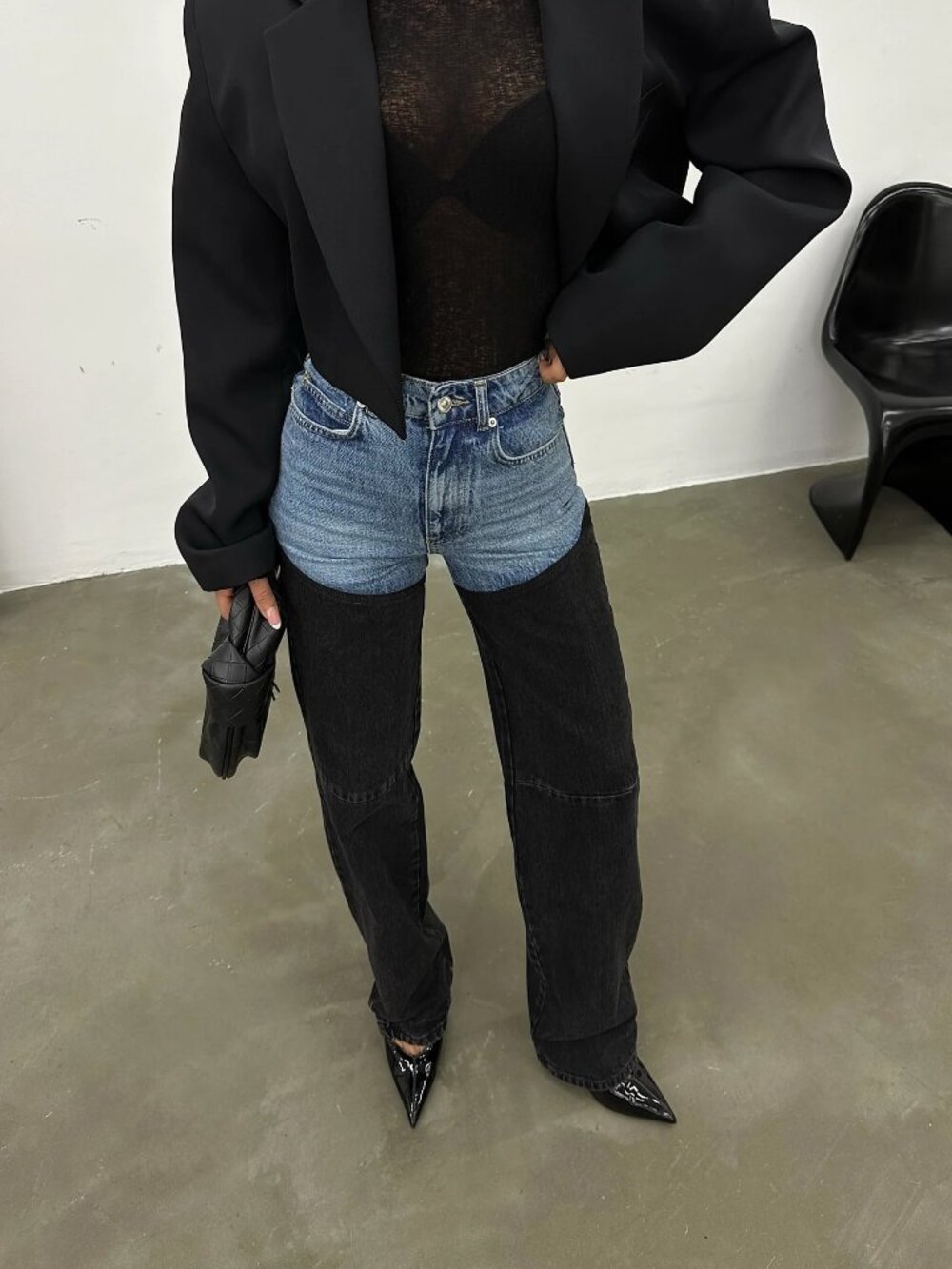 Super Flattering Two-toned Piral Jeans - Picture 2 of 5